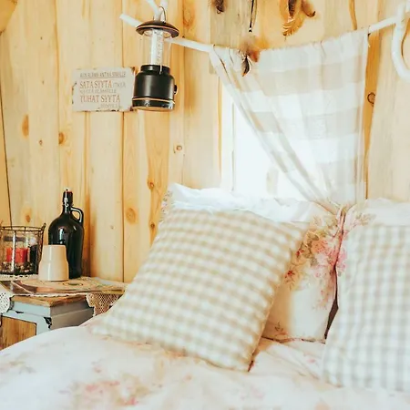 B&B Elaemys Aemmi Bed & Breakfast Sauvo