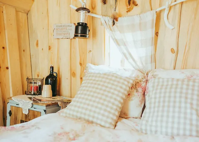 B&B Elaemys Aemmi Couette-café Sauvo